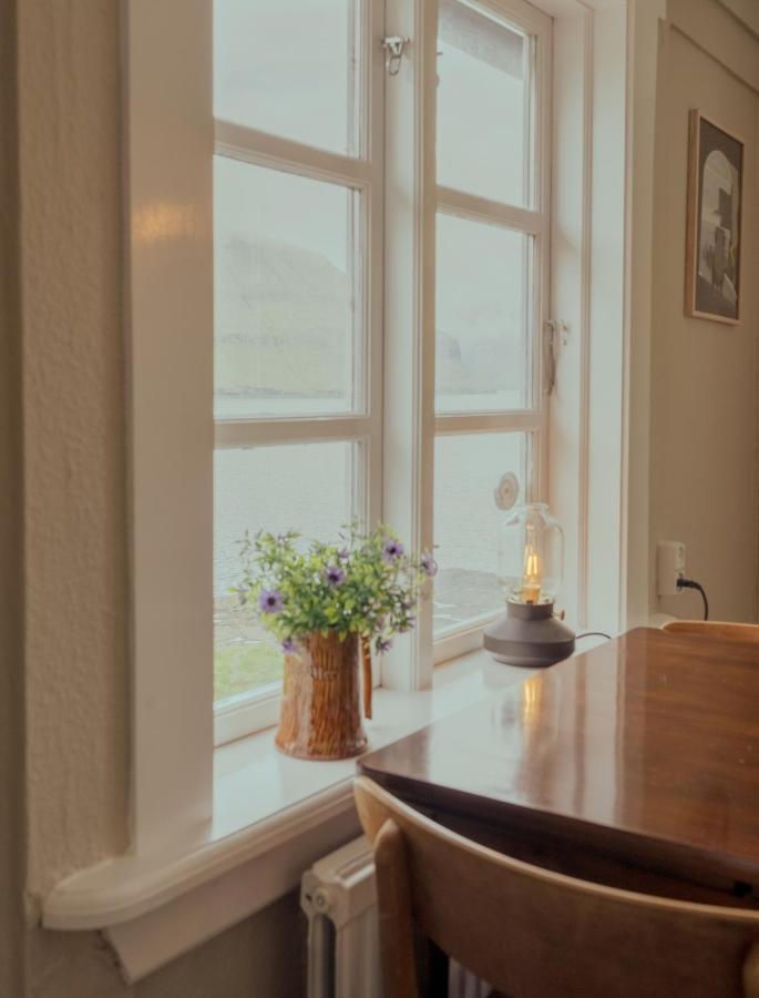 Authentic Faroese House / Unique Location / Nature Hellurnar Exteriör bild