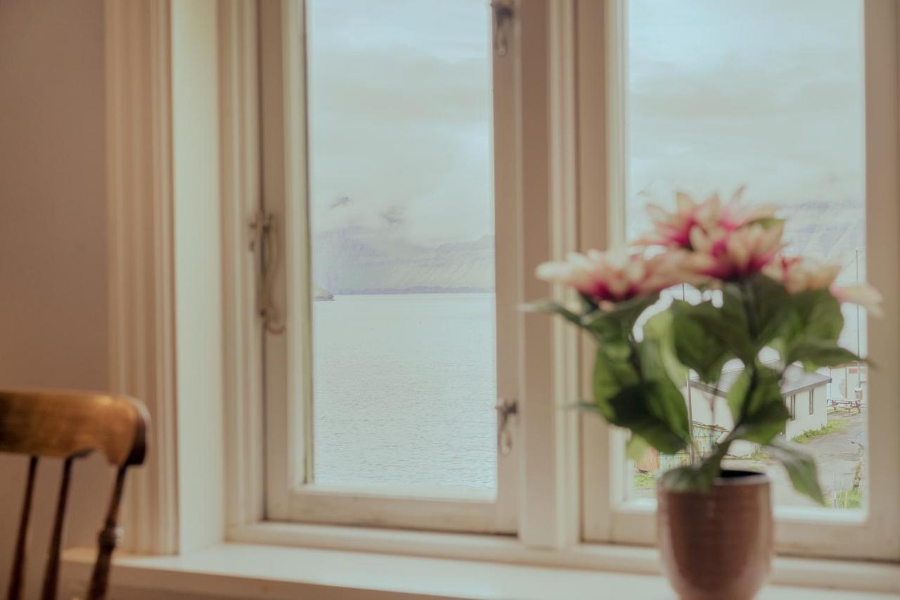 Authentic Faroese House / Unique Location / Nature Hellurnar Exteriör bild